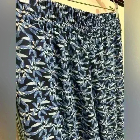 Max Studio Pants Womens Pull On Wide Leg Elastic Waist Blue Floral Size XL NWT - Picture 4 of 8